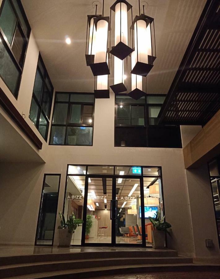 Abizz Hotel Lampang Airport Exterior photo